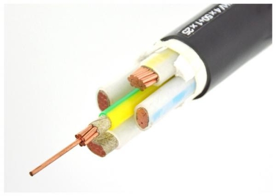 Cina 4 Cores Fire Resistant Cable Mica Tape XLPE Insulated Kabel Kabel berselubung Tahan 0.6 / 1kV pemasok
